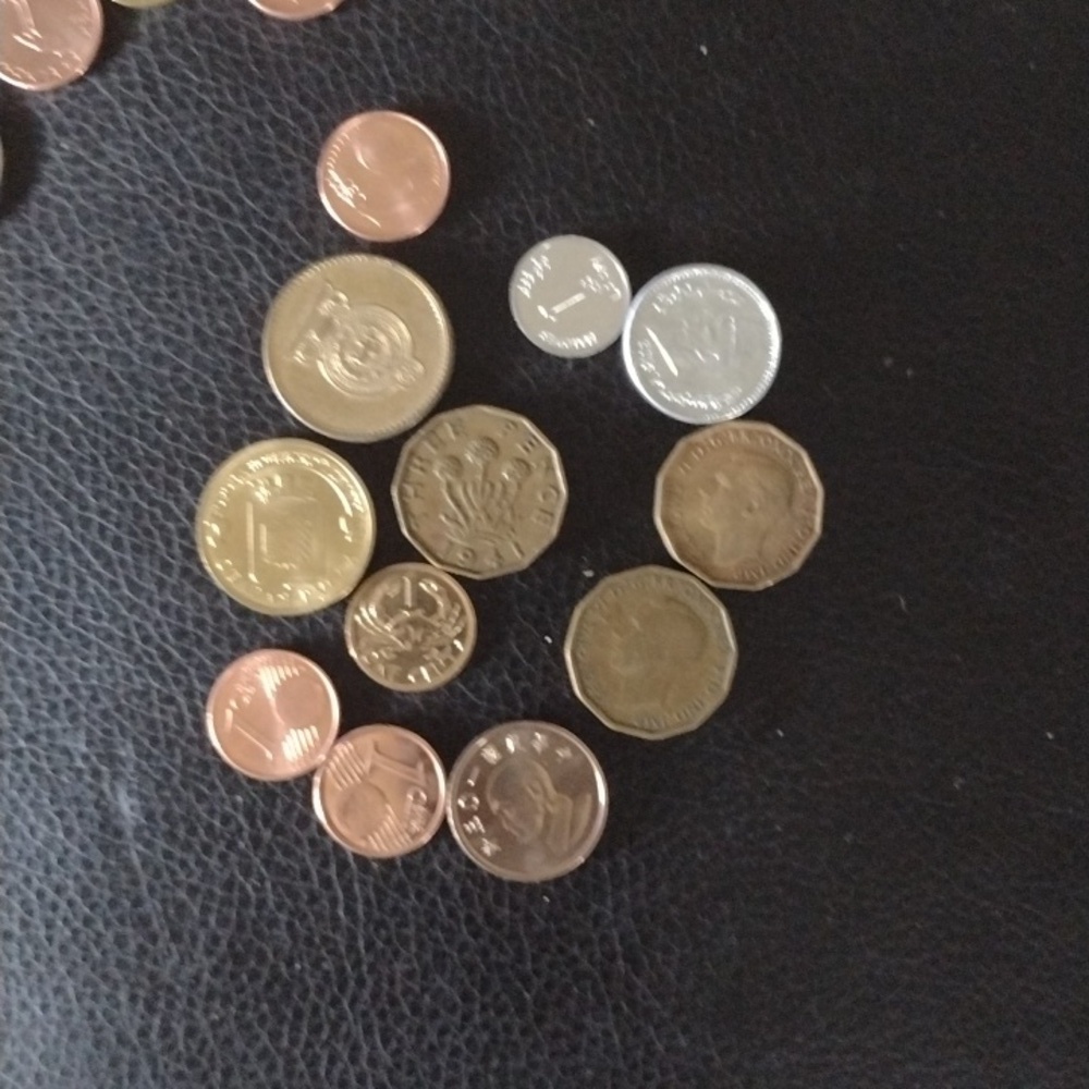 Assorted Coins Collection - Picture 2 of 4